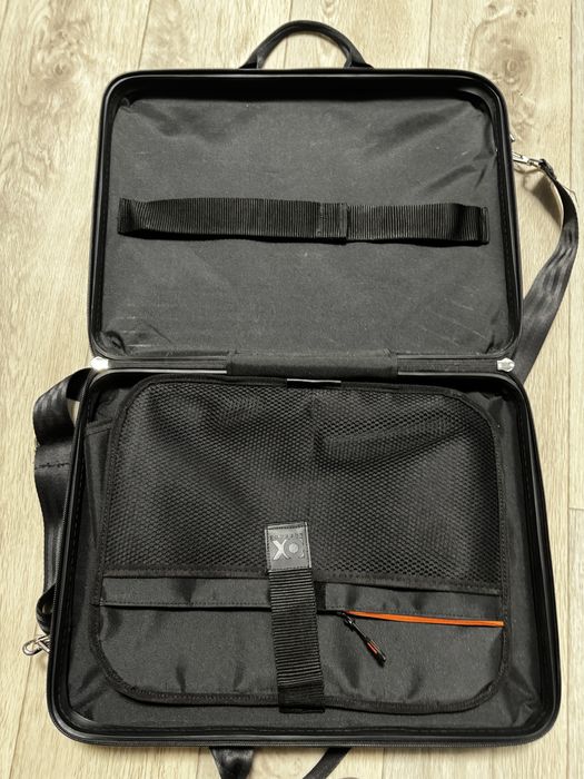 Кейс для ноутбука