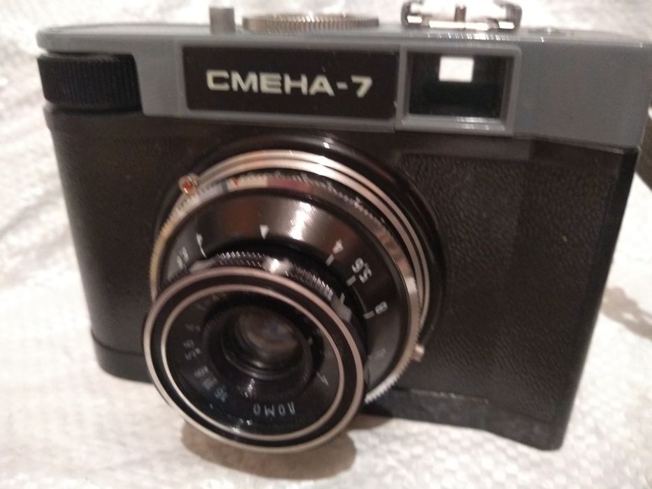 Ретро фотоапарат  ,,Смена " 7  със светкавица .