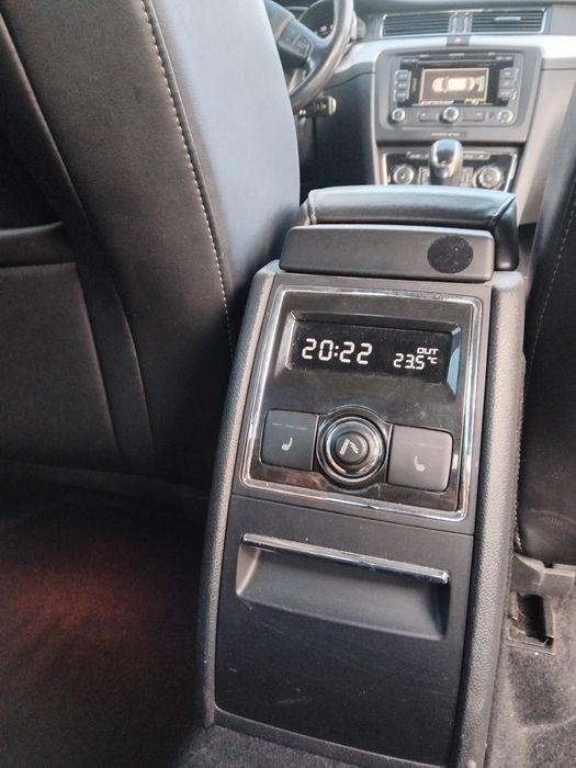 SKODA Superb 2011 — imagine 5