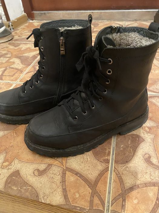 Продается зимние ботинки