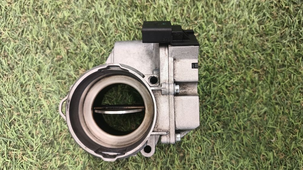 Clapeta accelerație Audi A4 B7/Audi A6 C6 2.0tdi BLB/BRE