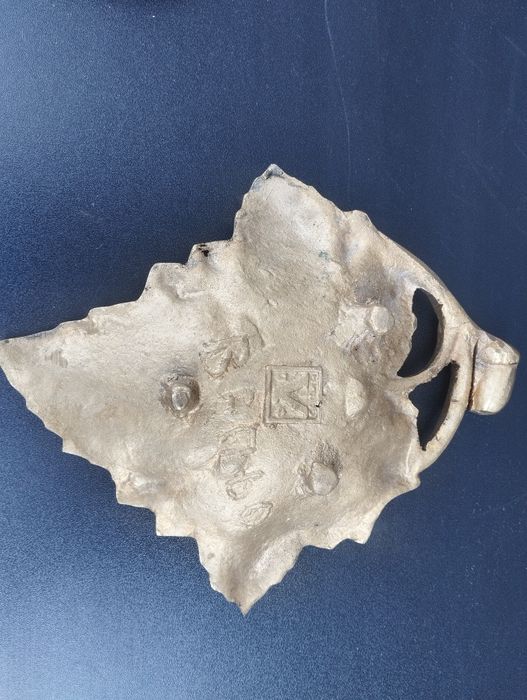 Месингов пепелник с лого Левски София