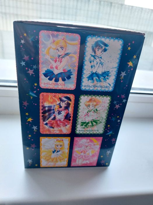 Продам 6 томов "Сейлор Мун" в коробке