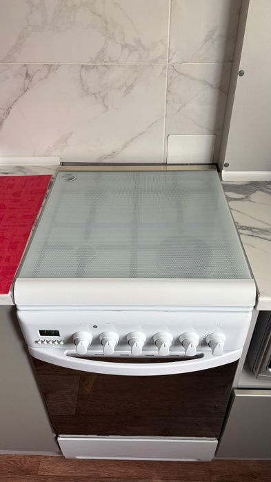 Продам плиту Hotpoint ariston