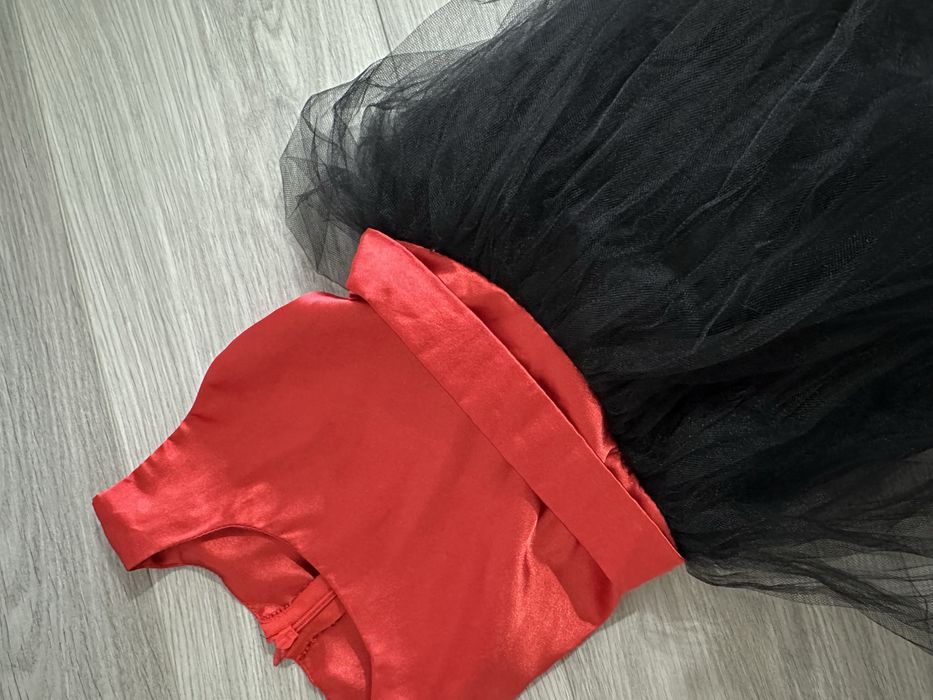 Rochita rosie, nr. 86-92