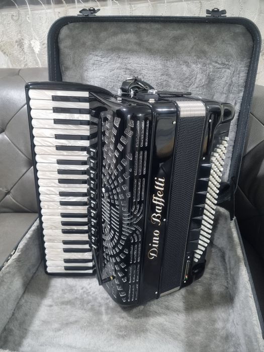 Acordeon Dino Bafetti cu Midi