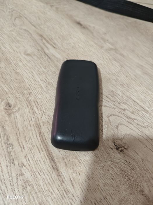 Nokia 106 (кнопочный телефон)