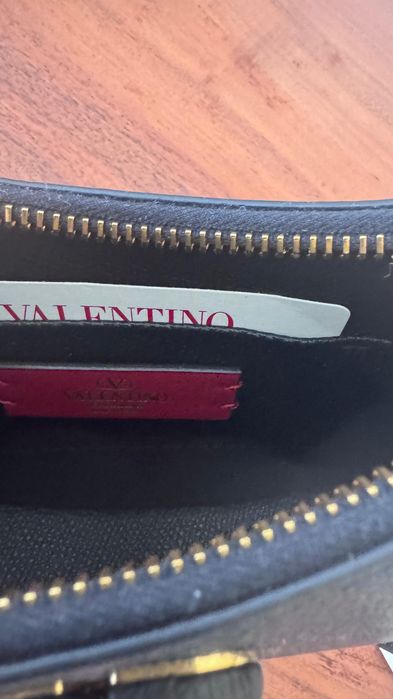 Нова, оригинална чанта Valentino Garavani намалям на 1190 лв.