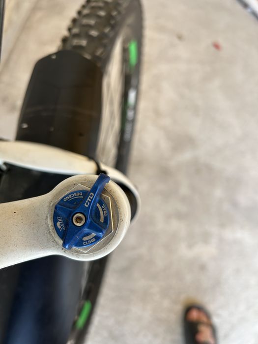 Vând bicicletă MTB Cube LTD – stare foarte bună, pregătită de traseu!