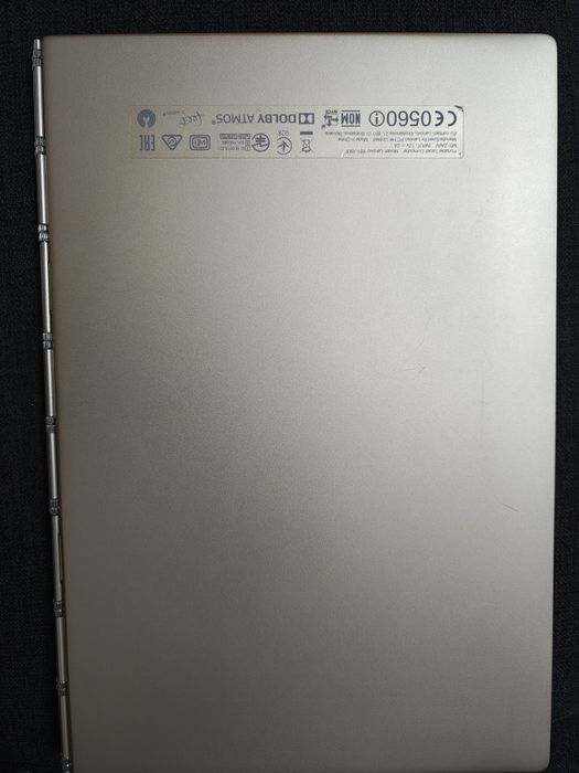 Tableta 2 in 1 Lenovo Yoga Book varianta premium cu stylus