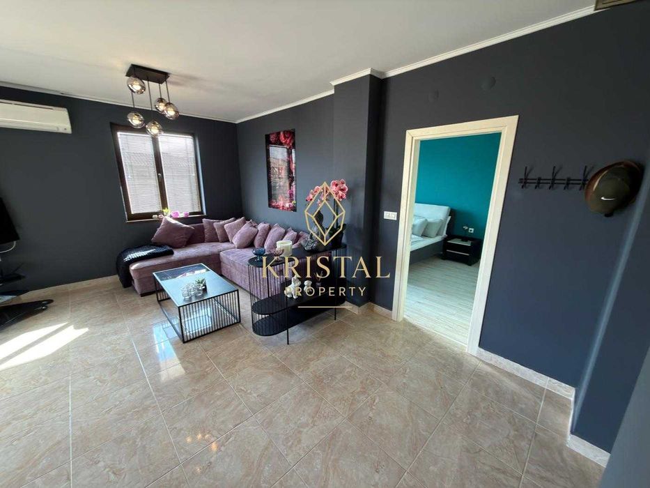 Продава се Тристаен апартамент в Несебър - 121 кв.м за 1003 €/кв.м - Снимка #1