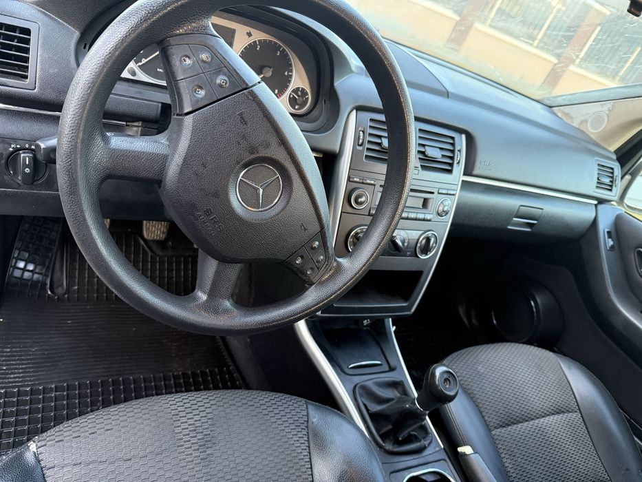 Mercedes B 180 2.0 D 2011
