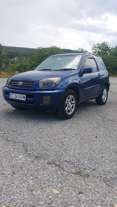 продавам тойота раф 4 много добро състояние бензин всичко платено