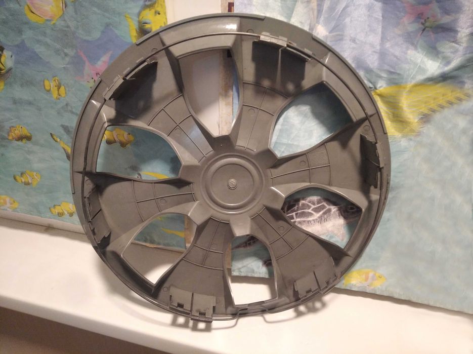 Колпак на диск (R14).