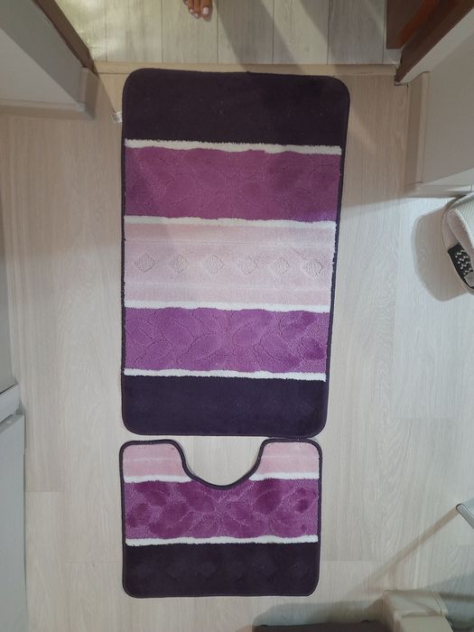 Продам новый набор ковриков