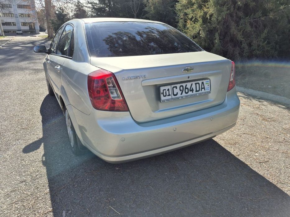 Lacetti 2009 года