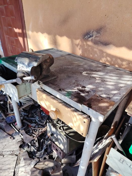 Тиски гиря мандолина верстак самовар