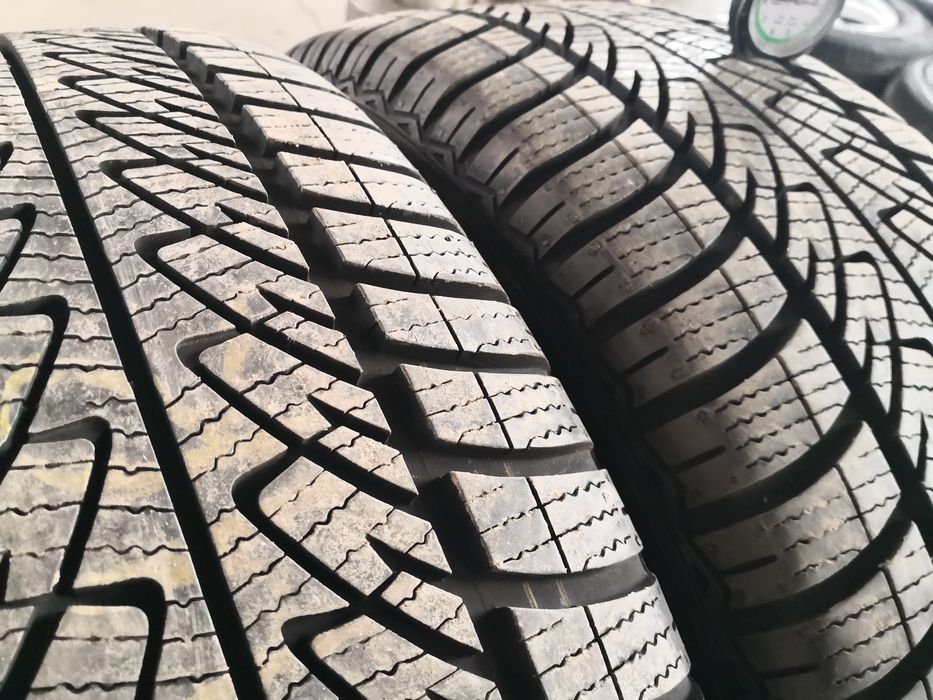225 55 17 цола гуми като нови 2 броя Goodyear