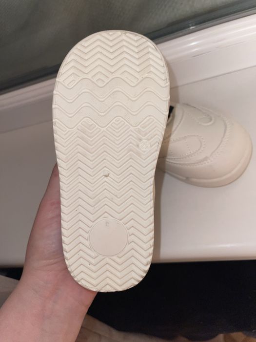 Детская обувь разная