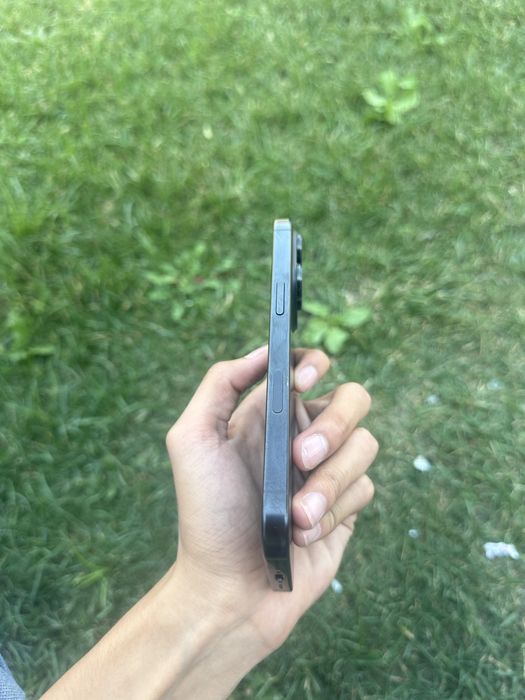 iPhone 16 Pro dual sim