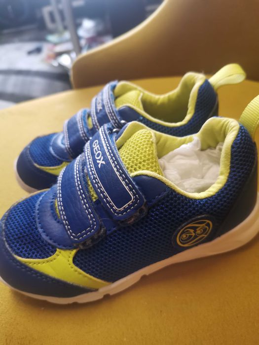 Детски обувки боси  и маратонки Адидас и др номер 23-25