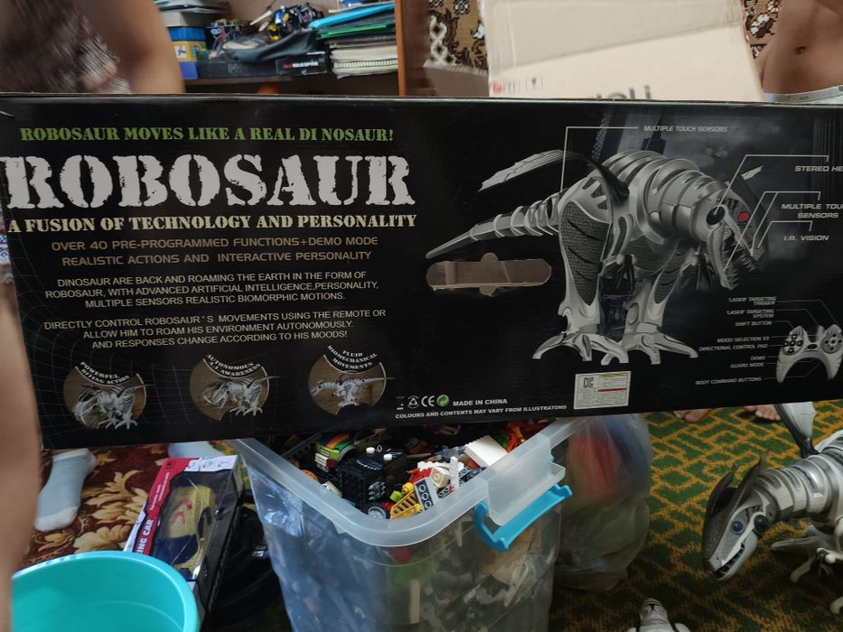 робот динозавр на радио управление