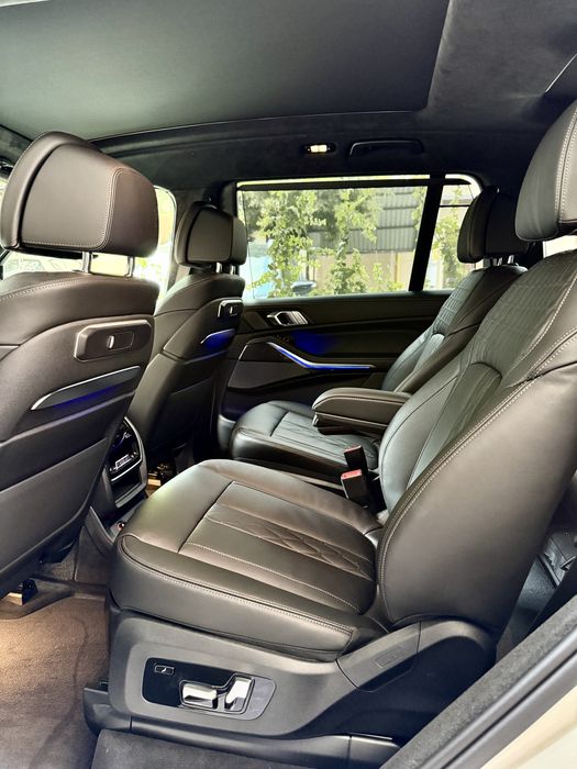 BMW X7 xDrive 40i 2026 full