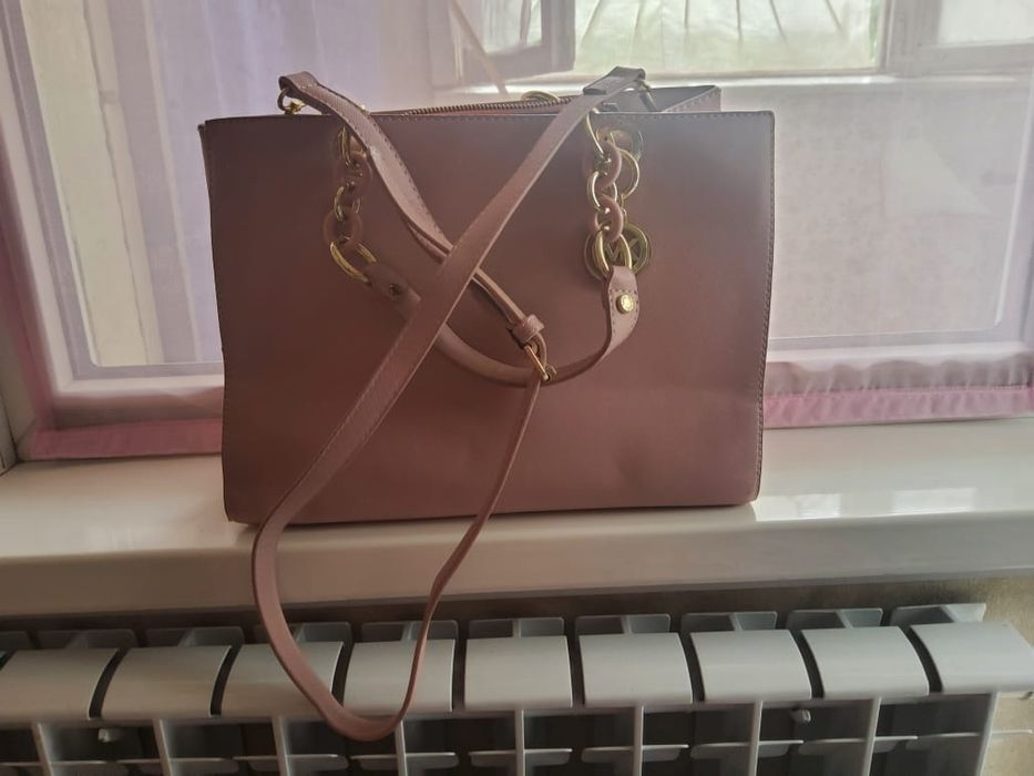 Сумка в пудровом цвете