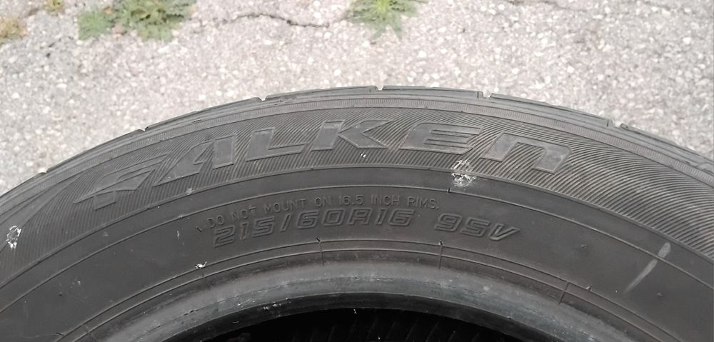 Гуми 215 60 16 Фалкен Falken 3 броя. Нов внос. Не са нови!