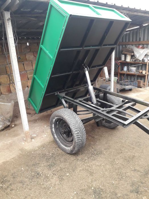 продавам ремарке  без регистрация