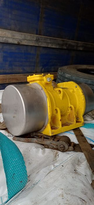 Вибраматор новый