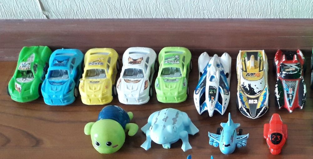 Детские игрушки машинки