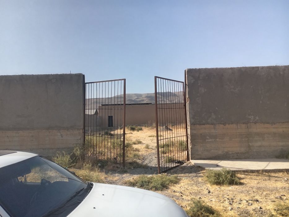 Участка сотилади