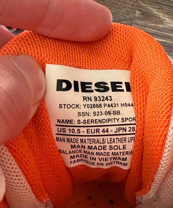 Маратонки Diesel бели обувани няколко пъти като нови