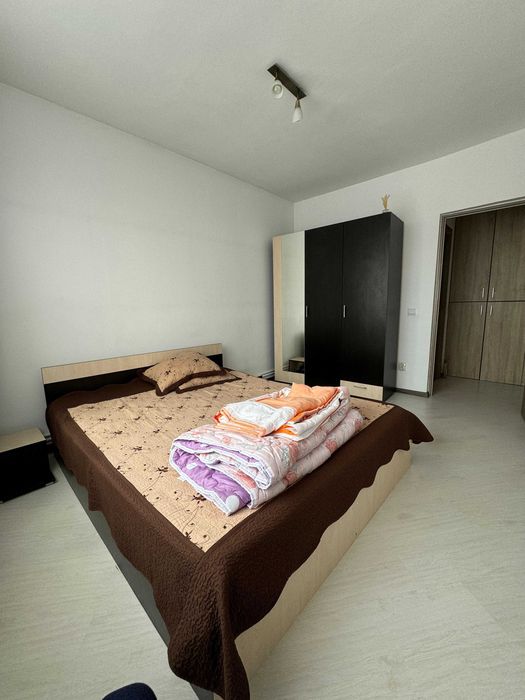 Inchiriez apartament