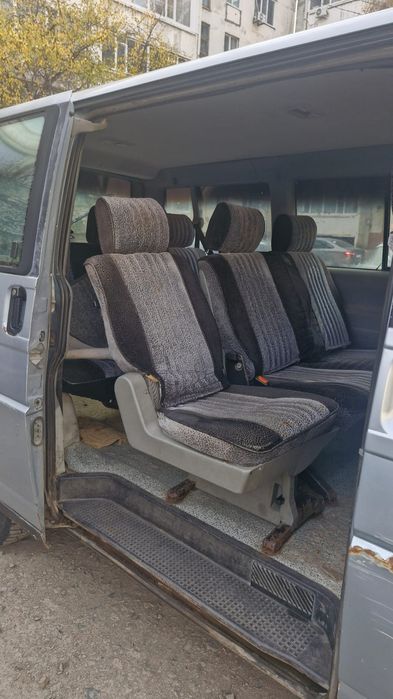 Volkswagen T-4 caravelle