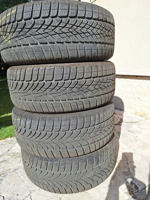 225/45R18 Dunlop - set anvelope de iarna