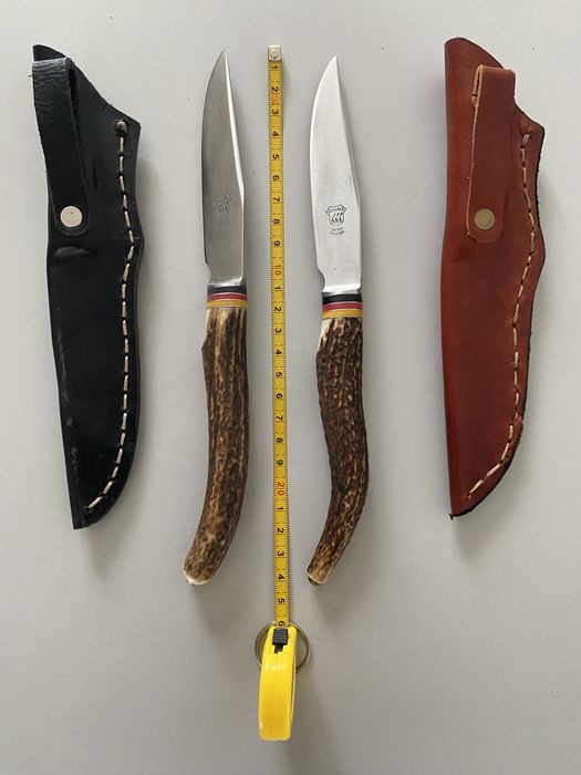 Cutite vanatoare ,teaca piele bovina ,mâner corn căprior