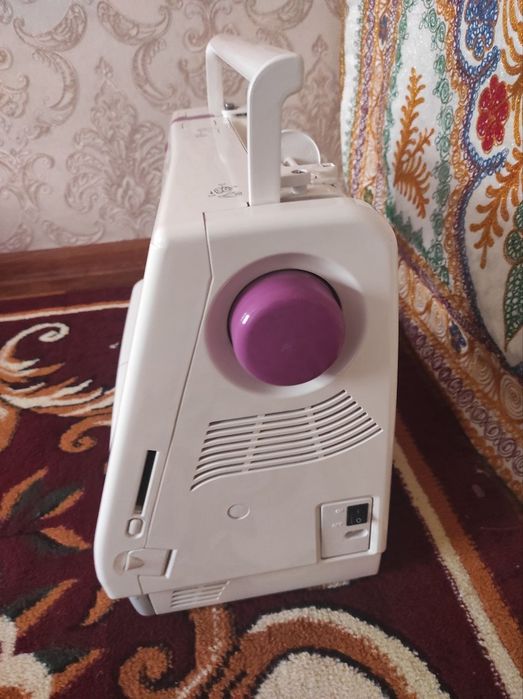 Продаётся вышивальная машина Janome 350