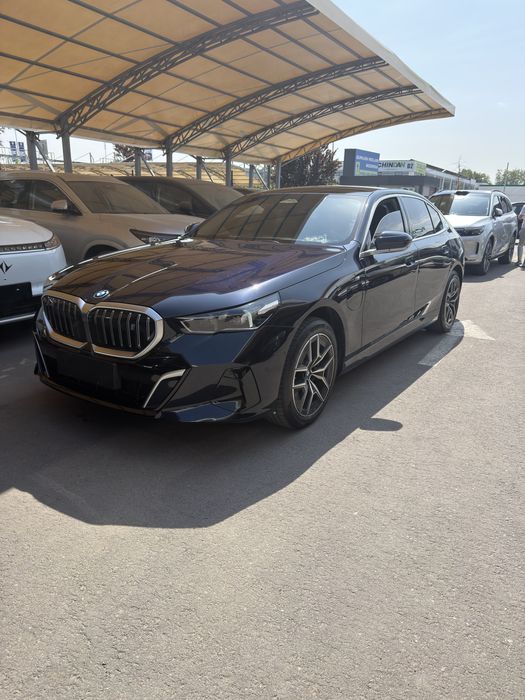 BMW i5 40L M-Sport 2025 yil full dop opsiya