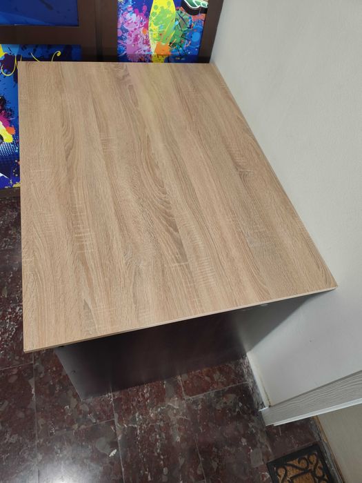 Продавам офис бюро - неупотребявано