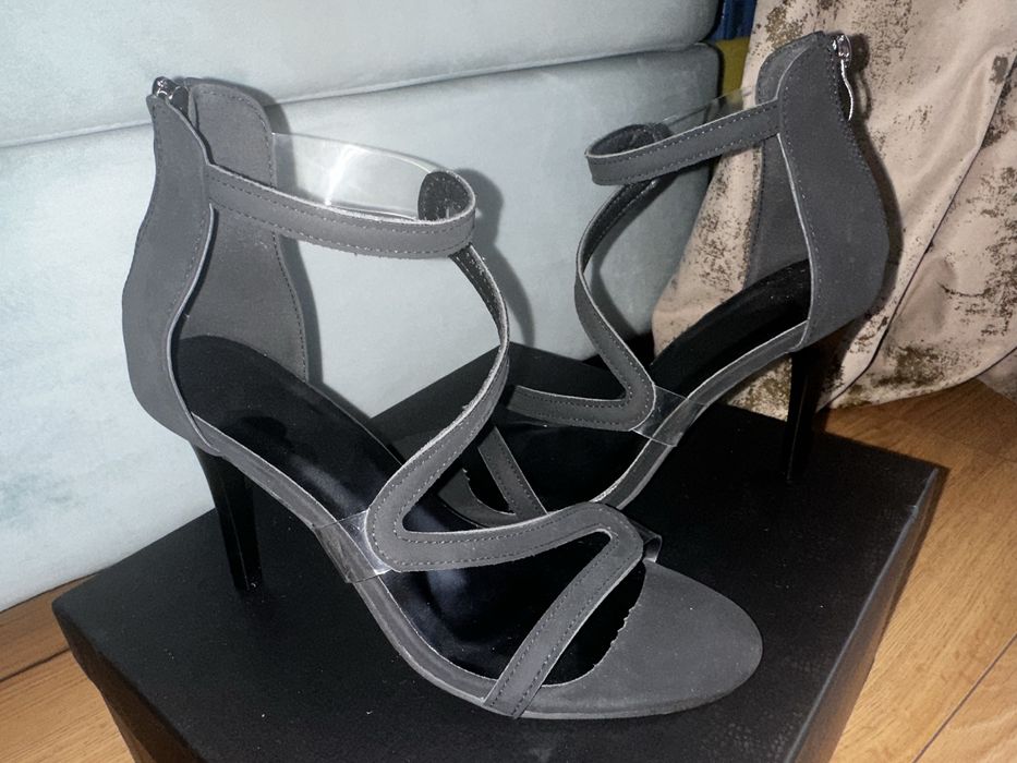 Sandale elegante negre cu barete transparente, noi, mărimea 38
