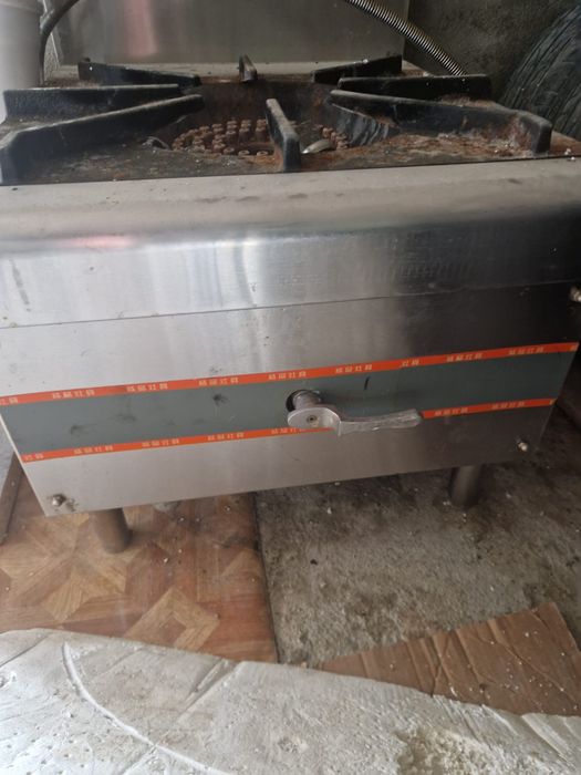 Газовый плита.    .