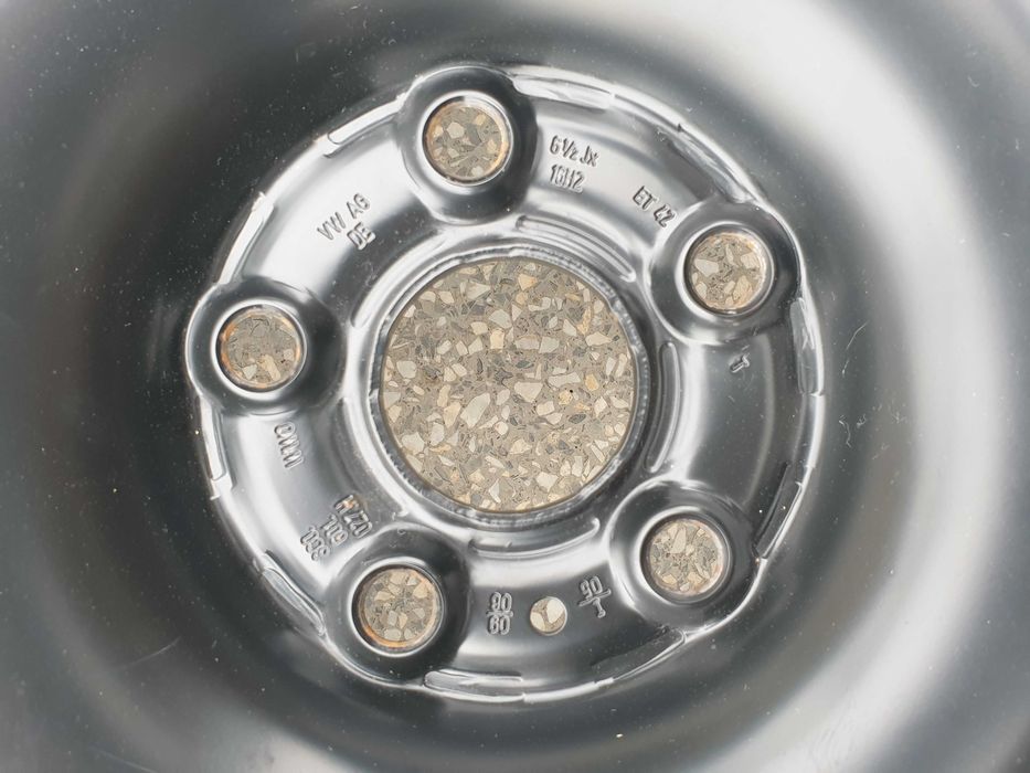 Нова оригинална джанта с нова гума 16",5х112,ЕТ42,ф 57.1 за Фолксваген