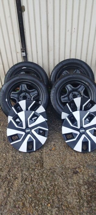 Продавам 4 броя джанти с гуми 16ски за Дачия