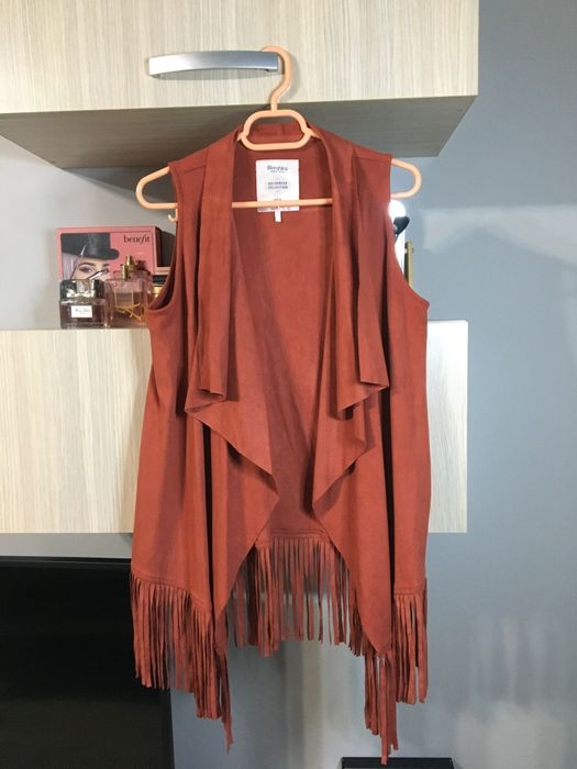 Vesta cu franjuri Bershka