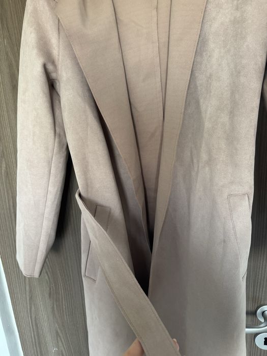 Trench Zara, nou, fara ericheta