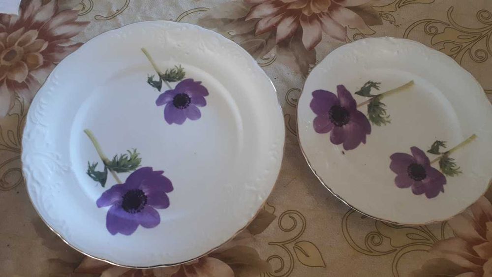 Блюда, тарелки, ваза, рюмки