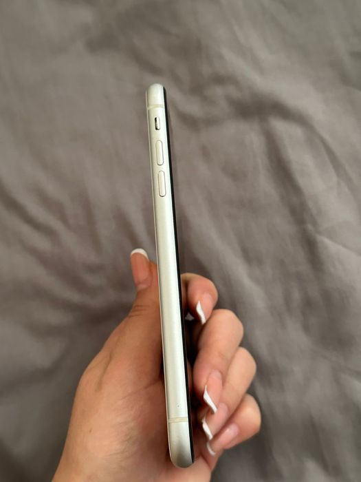 Продам Iphone 11 64гб