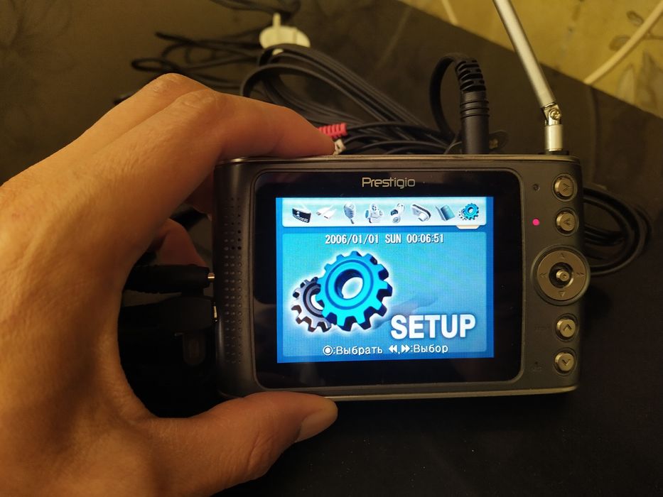 ТВ + Ауди видео выход, запись экрана, встроенная память 30гб